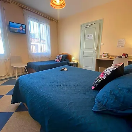 Le Pasteur Hotel 2*