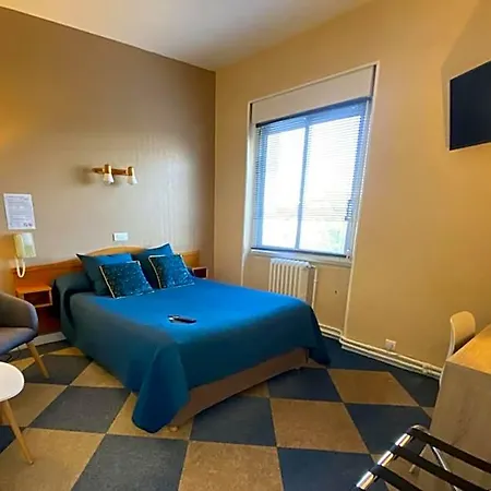 Le Pasteur Hotel 2*